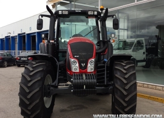 Tractor Agrícola marca Valtra modelo N143, nuevo solo lleva 4 horas.